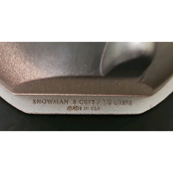 New Snowman Nordic Ware Cake Pan 5 Cups 1.5 Liter Aluminum 12 X 6 Made In USA - Picture 6 of 7